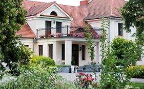 Dwór Niemierzyce
